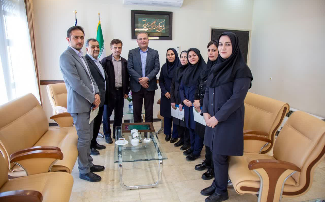 تقدیر رئیس دانشگاه علوم پزشکی اردبیل از رئیس اداره آموزش دانشکده پرستاری و مامایی اردبیل