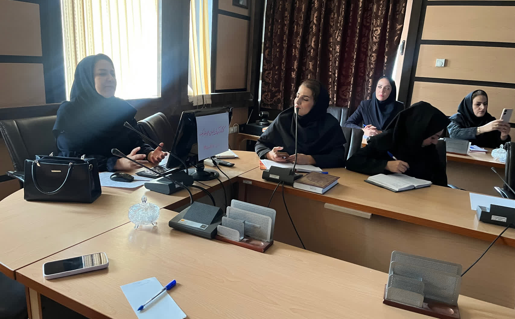 برگزاری کارگاه آموزشی «زایمان فیزیولوژیک» در معاونت بهداشتی دانشگاه علوم پزشکی